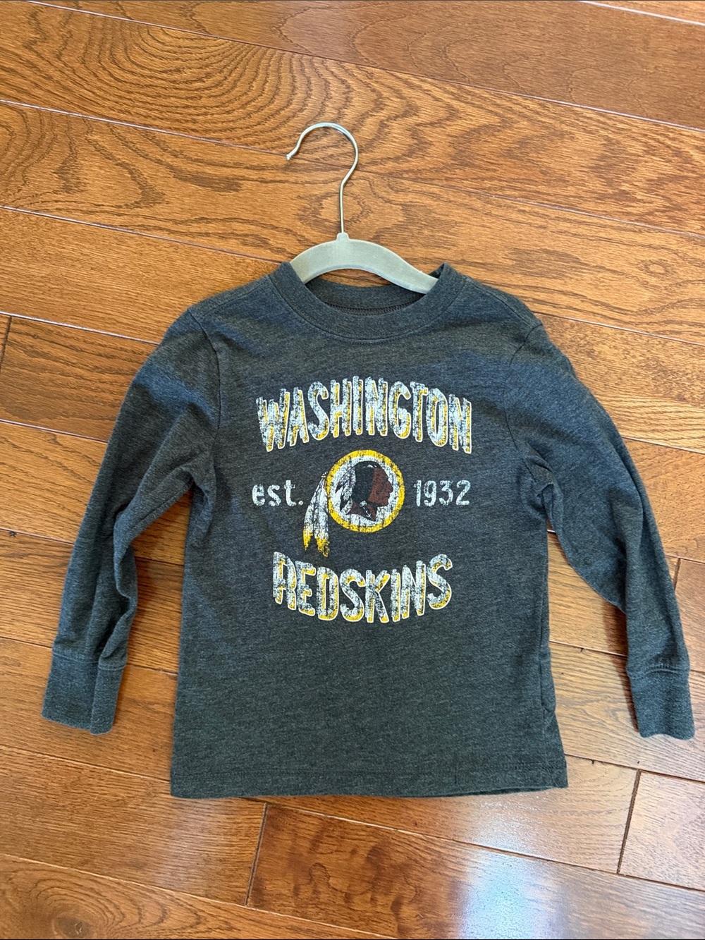 Washington Redskins Established 1932 Long Sleeve T-shirt, size 4T